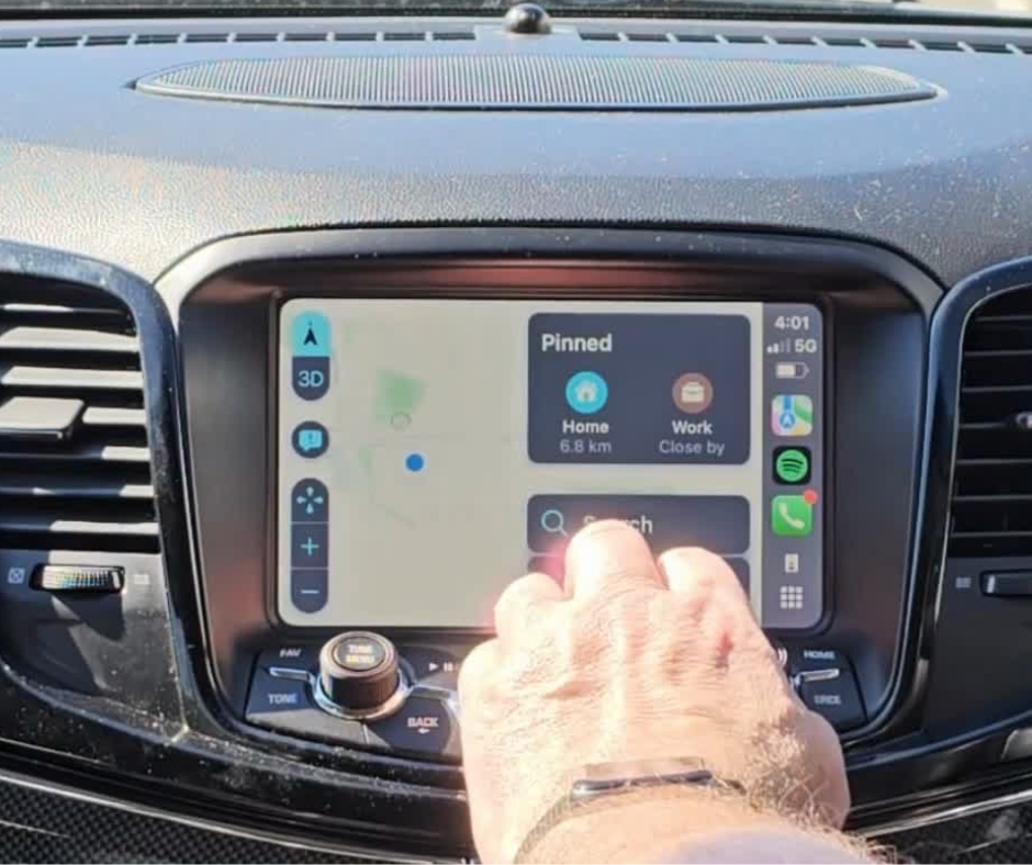 holden commodore vf lumina connect stills (4)