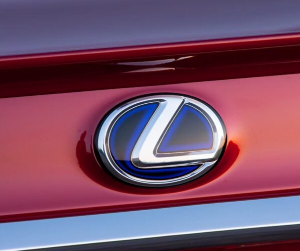 Lexus (Joystick) Lumina Connect Wireless Apple CarPlay/Android Auto Integration