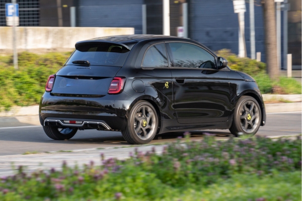 fiat abarth 500e 600x400
